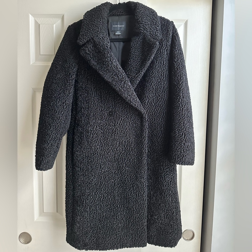 Club Monaco coat. Black, size XS. Good condition.
